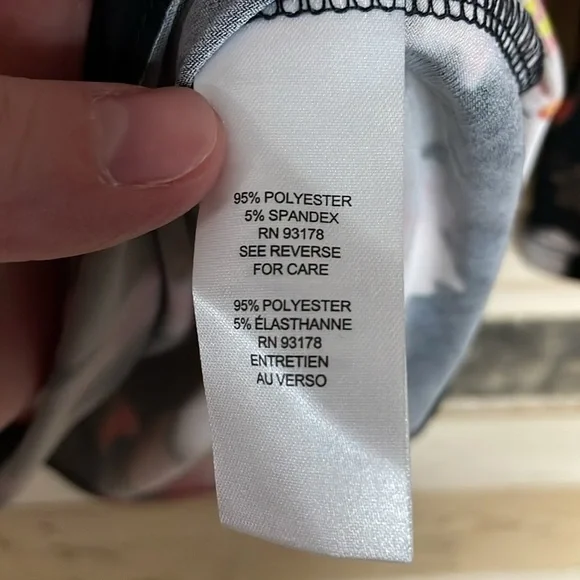 T Tahari size large black floral 3/4 sleeve blouse - Picture 6 of 10